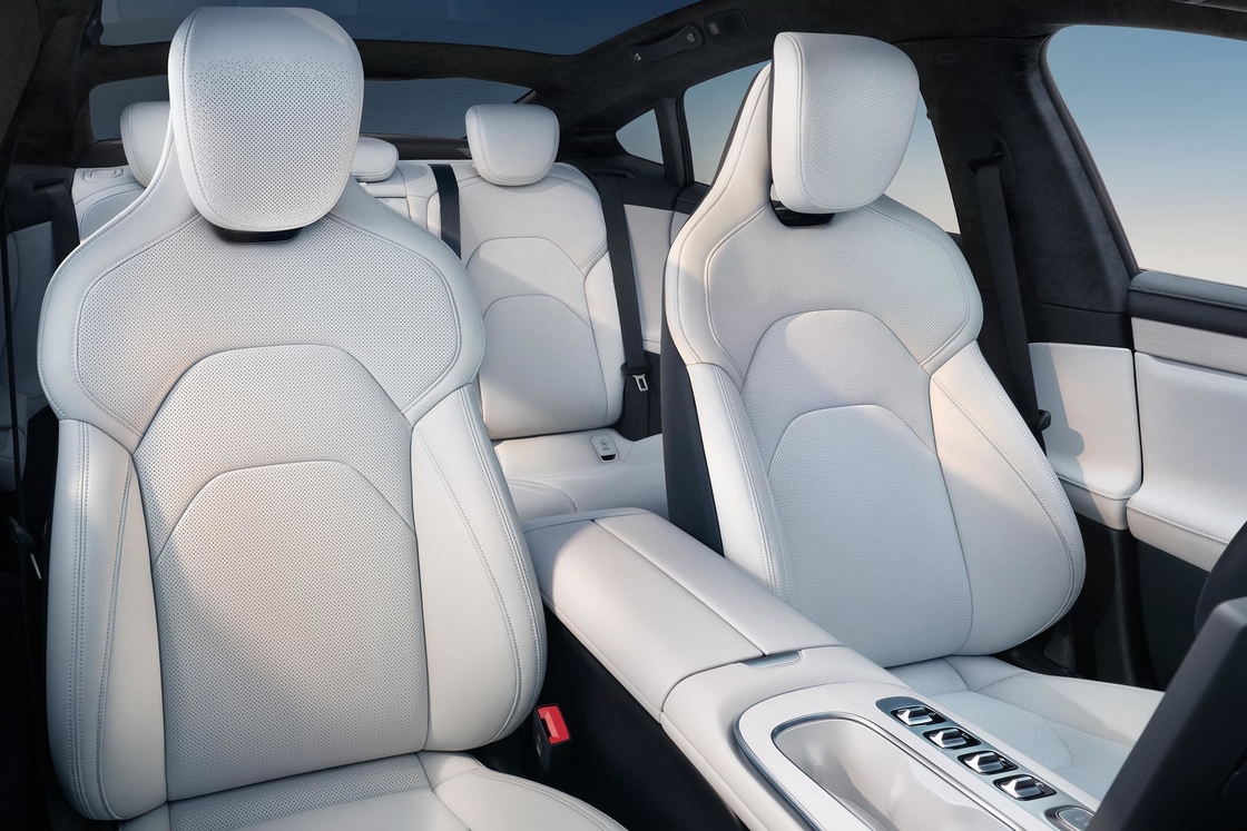 샤오미 SU7 세단 AWD 전륜구동 전기 SUV 800km 101kWh PS 495kw/838nm R19
