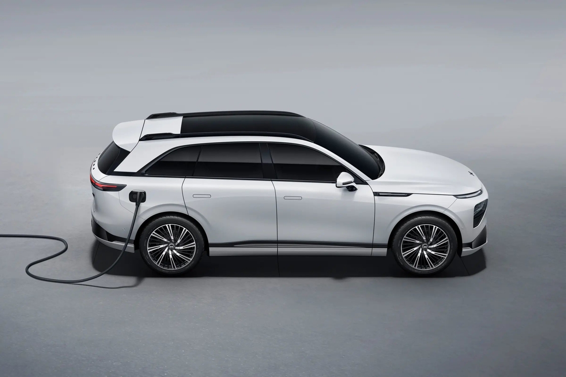 Xpeng G9 SUV 순전력 중형~대형 5도어 5자리 엑스펜 전기차의 독특한 디자인