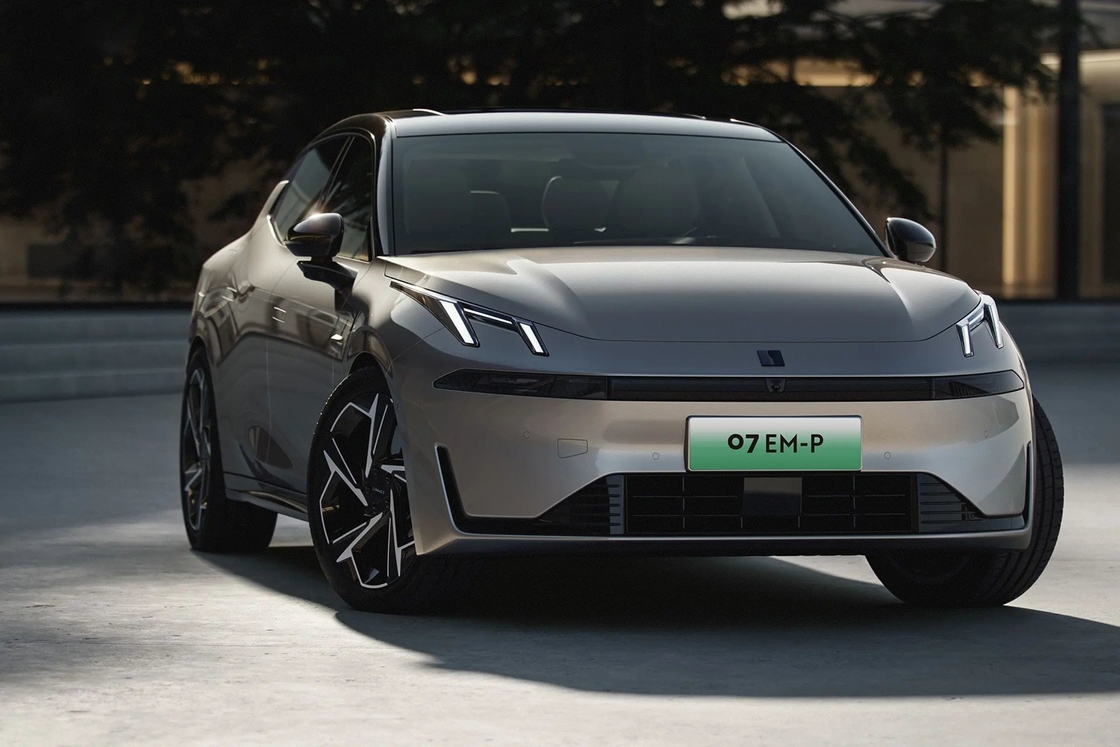 중형 126km Lynk & Co 전기 자동차 긴 배터리 수명 Lynk Co 07 2024 모델 Em-P