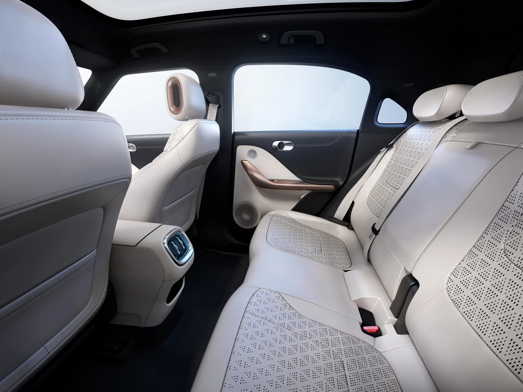스마트1 메르세데스 벤츠의 지속가능하고 혁신적인 전기차 272HP 400km 범위 제로 배출