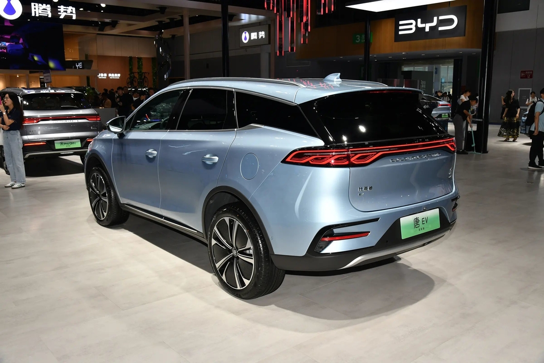 BYD 전기차의 힘과 우아함을 발견하라
