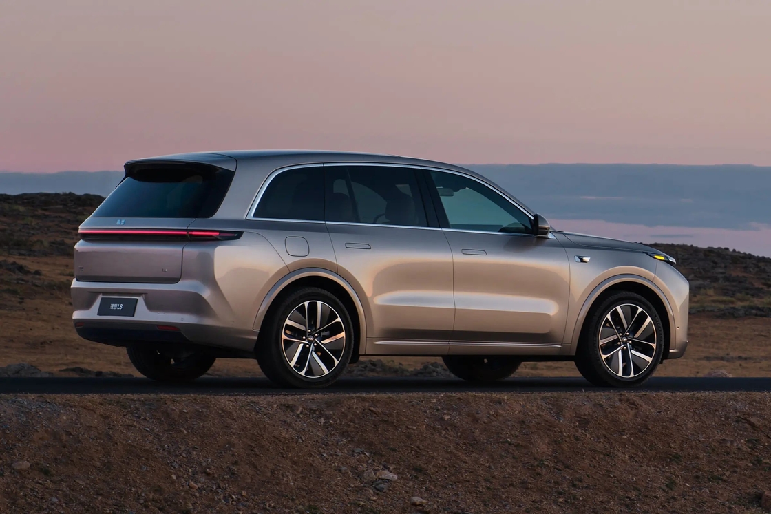 5도어 6석 L8 리시앙 전기 자동차 SUV 좌측 운전 800km 운전 범위
