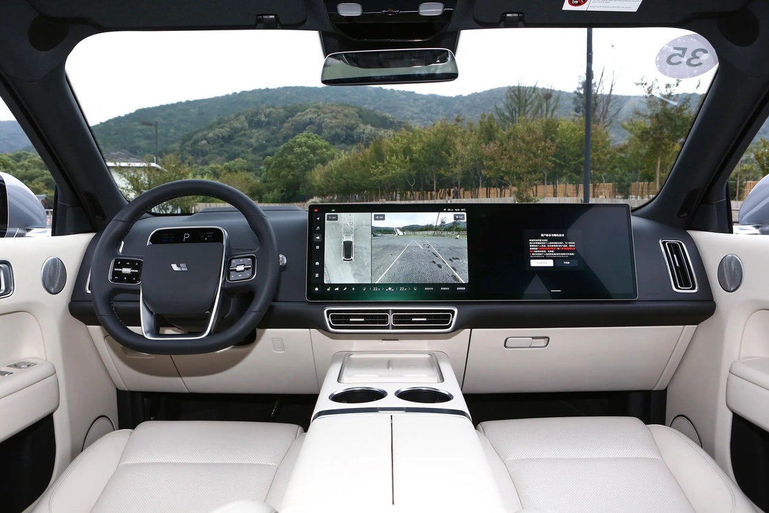 5도어 6석 L8 리시앙 전기 자동차 SUV 좌측 운전 800km 운전 범위