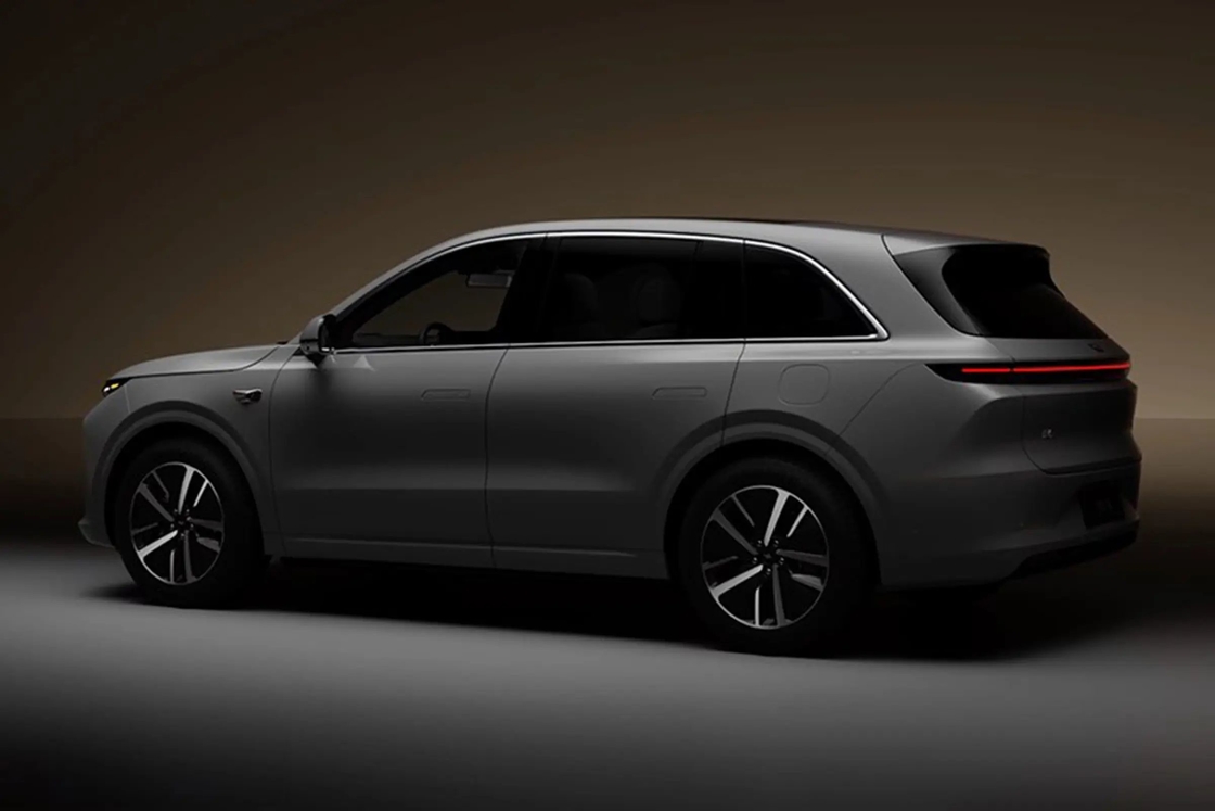 L6 리시앙 전기차 5도어 6석 SUV 가족 편의와 스타일의 도로