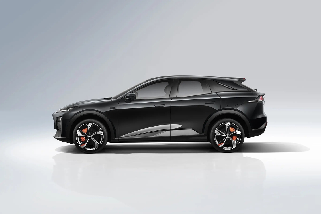 5도어 5석 차간 전기차 딥블루 07 확장 범위 238 hp
