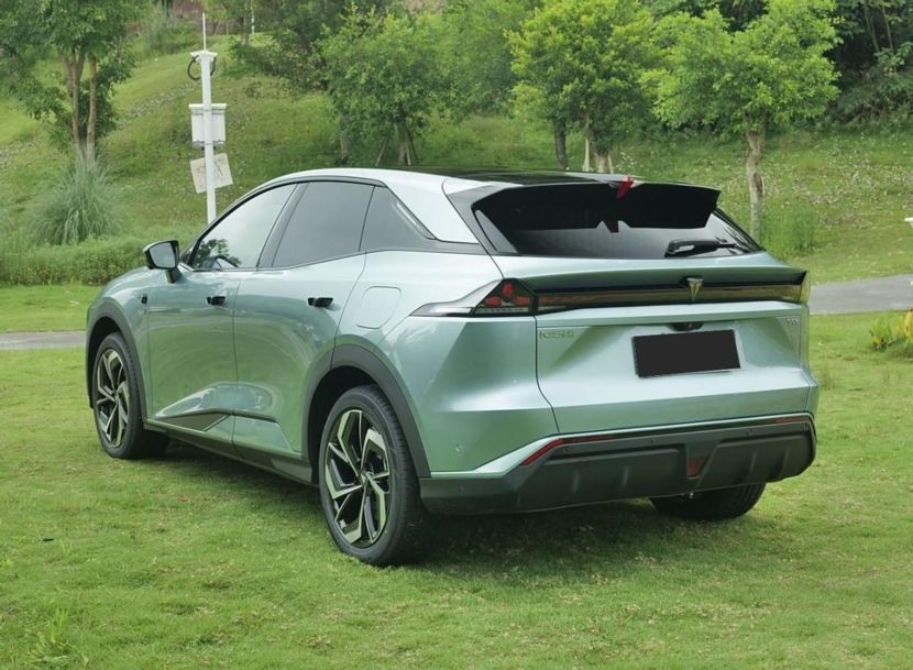 하이 퍼포먼스 FWD 차난 전기차 딥불 07 중형 SUV
