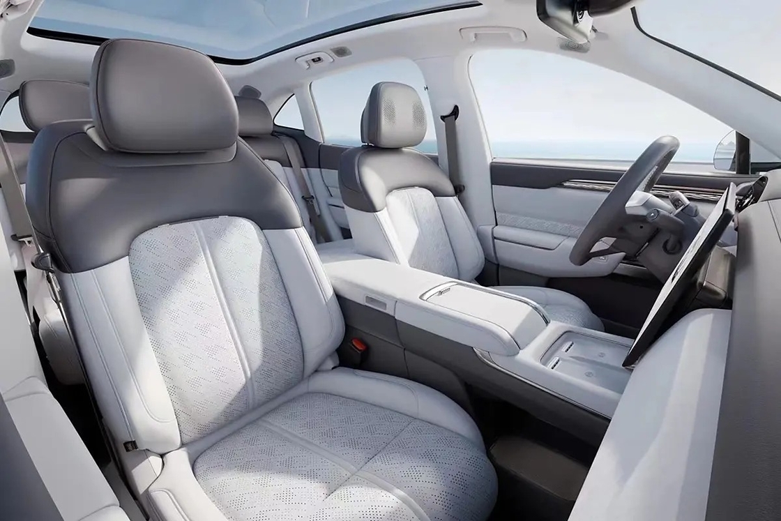 지크 7X 800V 고전압 전기 SUV 7 컬러 780km 범위 싱글 충전 강화 된 오프로드 기능 공기 서스펜션