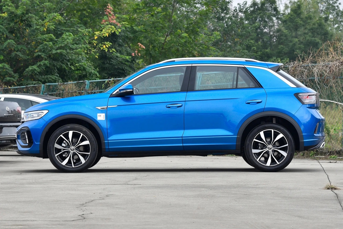 핫 셀 2024 중고형 폭스바겐 T-Roc 280 Tsi 컴팩트 SUV 가솔린 차량 1.4t 가솔린 자동차 최고 속도 200 Km/H 5석 자동차