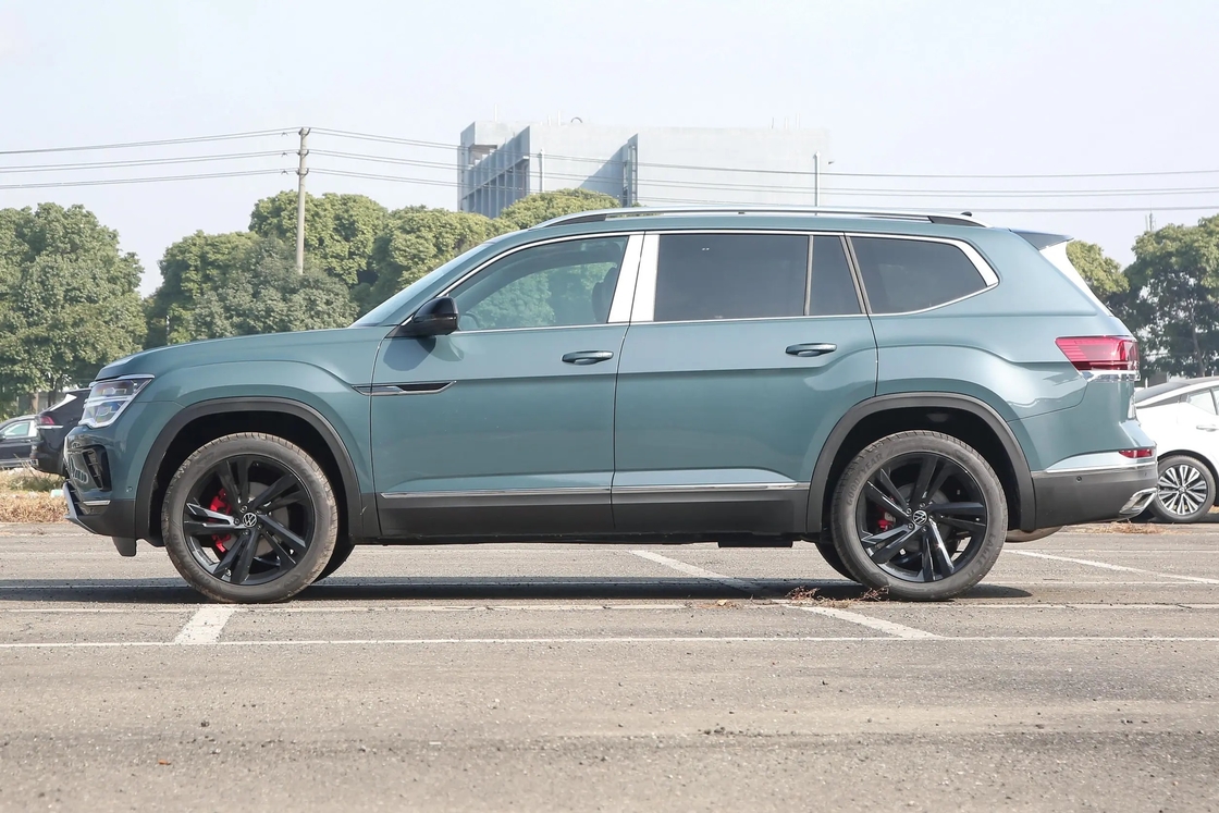 폭스바겐 투론 2.5T-A/MT-530 4WD 플래그십 버전 7석 대형 공간 SUV